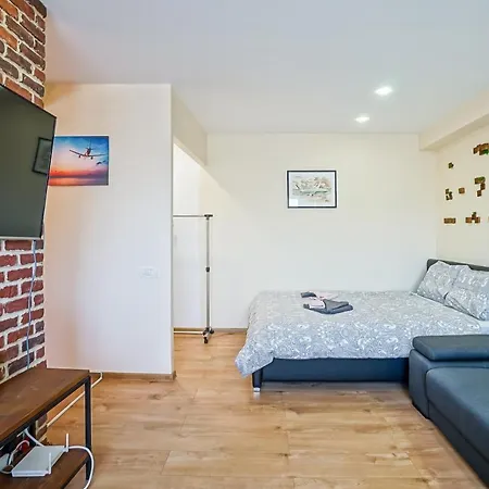 - Pta. Alba Iulia - Metrou Apartment