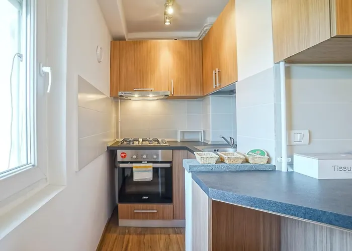 - Pta. Alba Iulia - Metrou * Bukarest