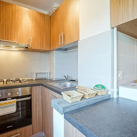 - Pta. Alba Iulia - Metrou Bükreş